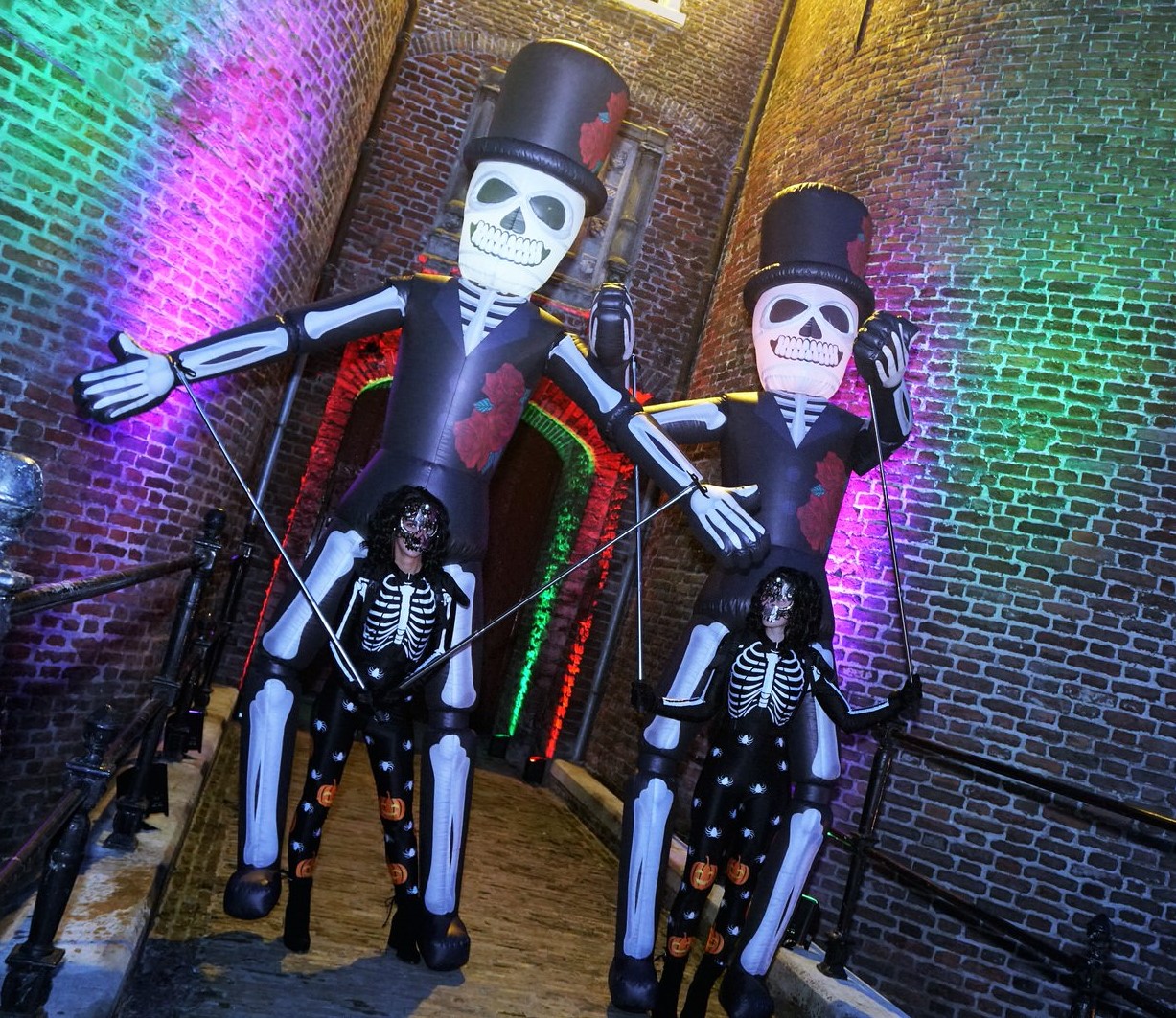 Act Skeleton Puppets Entertainment Heroes